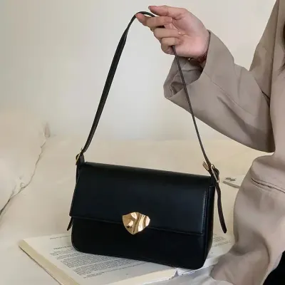 Sleek & Stylish Shoulder Bag